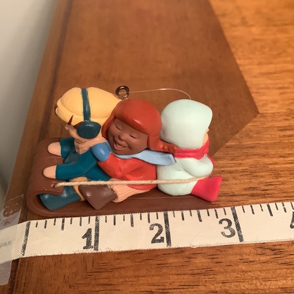 Hallmark KEEPSAKE Ornament WINTER FUN Original Box 1988 Christmas - Picture 6 of 9